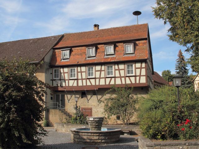 Wohnhaus/Geschäftshaus kaufen in Niederstetten OT Wermutshausen WP