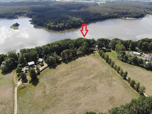 Blick auf das Verkaufsobjekt und die Umgebung - Grundstück in unmittelbarer Ufernähe zum Settiner See **ca. 24 km von Schwerin entfernt**