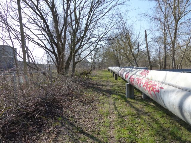 Lage des Flurstückes 128/9 - Unbebaute Bahnnebenflächen **gem. § 23 AEG von Bahnbetriebszwecken freigestellt**