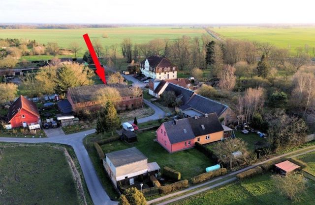 Blick auf Lage des Verkaufsobjektes - Ruinöses, ehemaliges Speichergebäude auf Bauland - ca. 35 km von Greifswald, Stralsund und der Ostsee entfernt