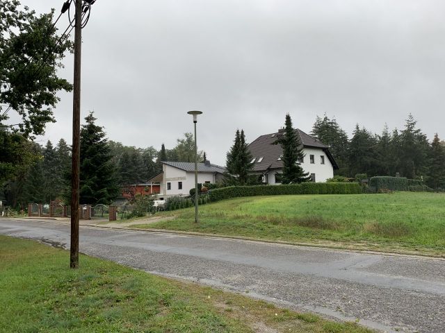 gegenüberliegende Bebauung - Bauland zur Errichtung eines Einfamilienhauses in ruhiger idyllischer Lage südöstlich von Cottbus ++Natur pur++ 