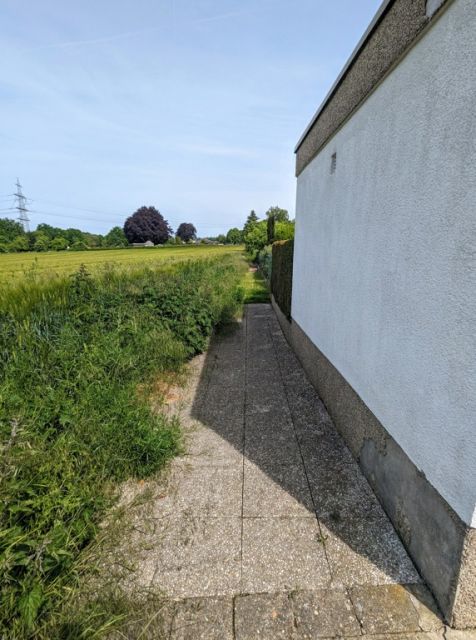 Blick auf Verkaufsfläche und Umgebung - Drei Freiflächen in einem Wohngebiet im östlichen Ruhrgebiet