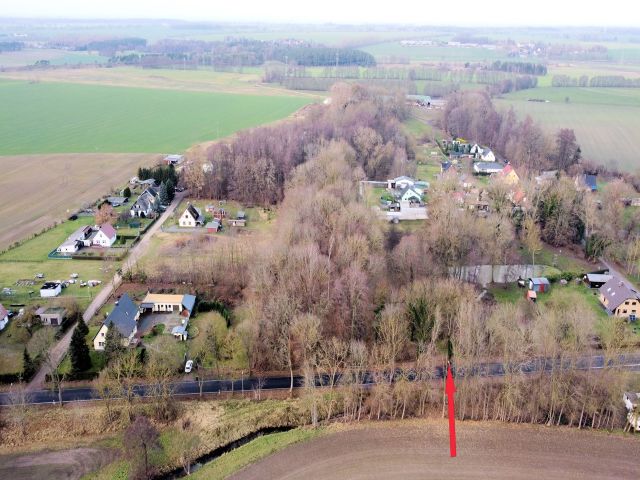 Blick auf den Verkaufsgegenstand mit Umgebung - Tlw. verpachtete Landwirtschafts- Wald- und Wasserfläche zwischen Greifswald und Wolgast