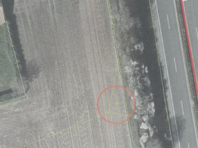 Lageskizze - Kleine vertragslos genutzte Ackerfläche am Ortsrand von Wellendorf und an der A33