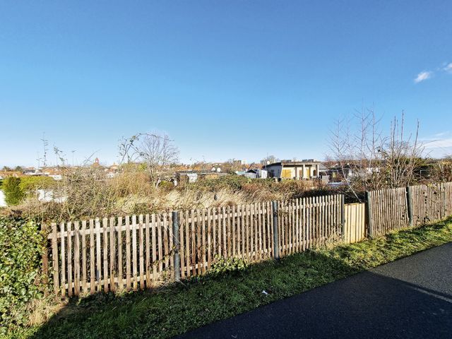 Blick auf die Kleingartenanlage - Vertragsfreier Eigentumsgarten in Rötha nahe des ´Stausee Rötha´ und ca. 15 km südlich von Leipzig