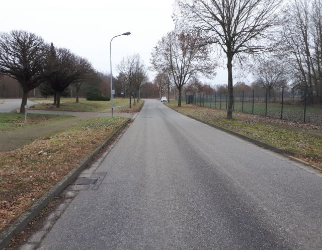 Blick in die Straße Am Blandikower Weg - Vertragslos genutztes Grundstück nahe der Gemeindeverwaltung Heiligengrabe