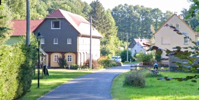 Umgebung - Ruinöses Umgebindehaus in der Oberlausitz