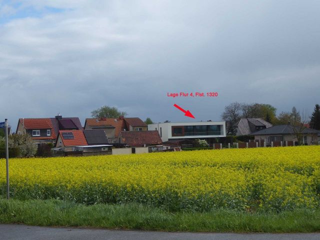 Ungefähre Lage Verkaufsfläche und Umgebung - Baugrundstück mit großzügigem Gartenanteil im Ortskern von Glindenberg *etwa 17 Km nördlich der Altstadt von Magdeburg*