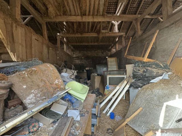 Innenansicht Stall - Ehemaliges Gewerbegrundstück mit Stall- und Werkstattgebäude *Lage im Dreiländereck Sachsen-Anhalt, Brandenburg & Niedersachsen*