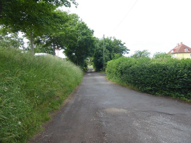 Verkaufsfläche in Süd-West und Umgebung - Teilweise vertragslos genutzte Straße in einem Wohn- und Gartenhausgebiet (ehemalige Gartenkolonie) in Magdeburg