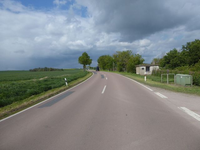 Ansicht Straße Damaschkeplan - Teilweise verpachtetes Grundstück nahe der Saale und südöstlich von Magdeburg