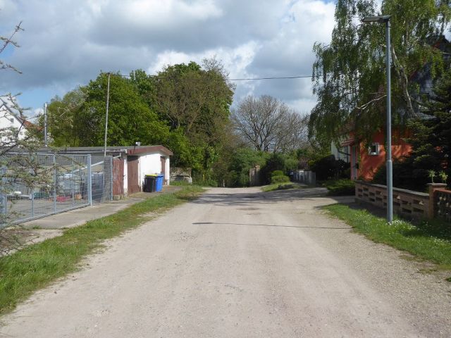 Ansicht Straße An der Saale - Teilweise verpachtetes Grundstück nahe der Saale und südöstlich von Magdeburg
