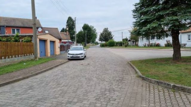 Blick auf die Umgebung - Leerstehendes Einfamilienhaus mit Anbau ca. 40 km westlich der Hallenser Altstadt