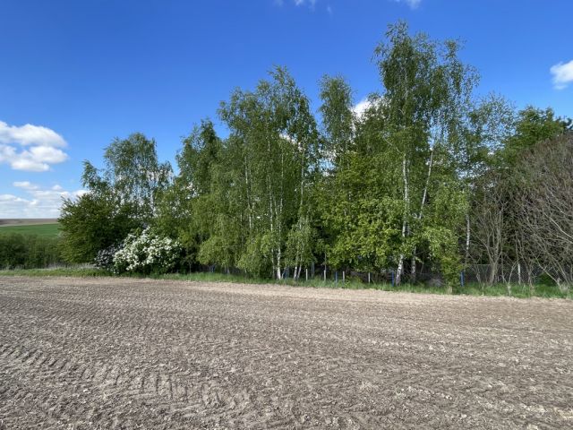 Lage des Verkaufsgegenstandes (Blick aus Südost) - Ruhig gelegenes Erholungsgrundstück mit Gartenhaus und Terrasse **Lage zwischen Leipzig, Dresden und Chemnitz**