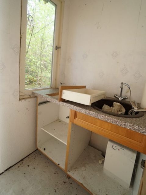 Innenansicht Gartenhaus - Ruhig gelegenes Erholungsgrundstück mit Gartenhaus und Terrasse **Lage zwischen Leipzig, Dresden und Chemnitz**