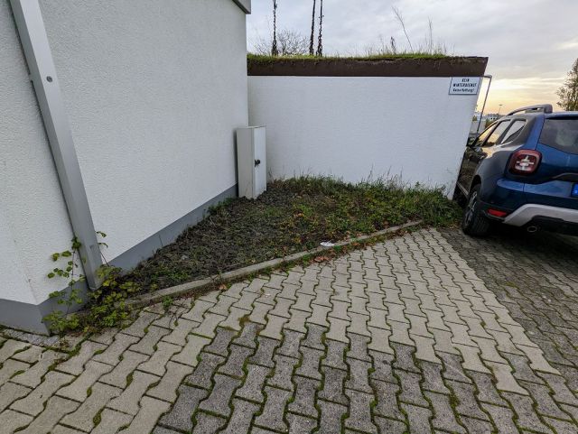 Verkaufsgegenstand - Kleines Grundstück mit Trafohäuschen angrenzend an Wohnbebauung in Frankfurt am Main