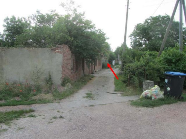 Zuwegung zum Verkaufsobjekt - Vertragsfreie Baulücke und gegenüberliegender ehemaliger Garten mit abrissreifer Garage **zwischen Magdeburg und Leipzig**