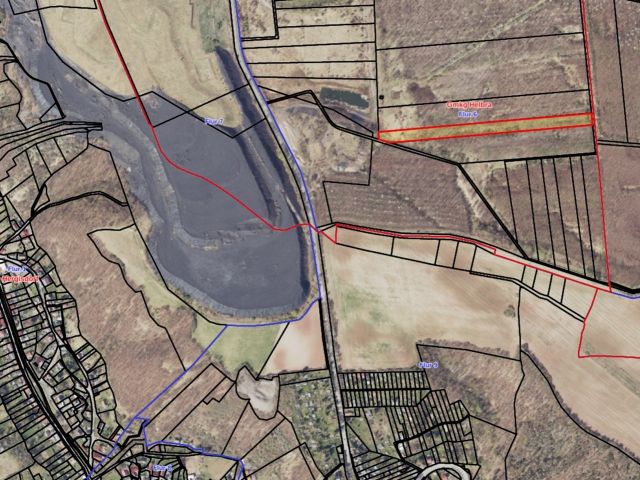 Lageskizze mit Umgebung und Luftbildunterlegung - Über 1,2 Hektar vertragsfreier Waldstreifen im östlichen Randbereich des Harzes