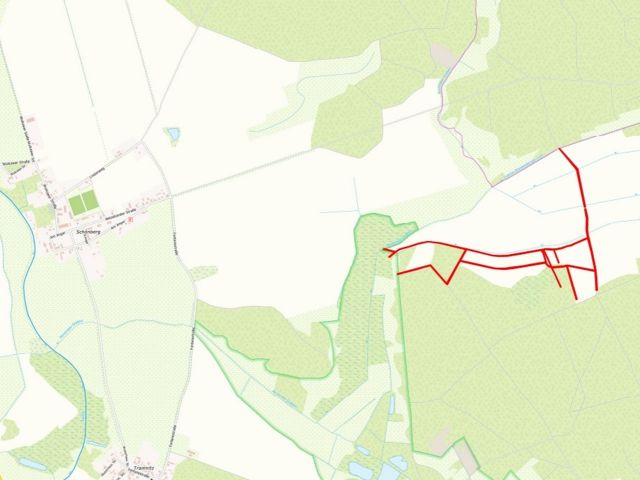 Lageskizze mit Umgebung - Schmale Grundstücksflächen mit insgesamt über 1,7 Hektar (unter anderem Acker- und Grünland, Gräben und Wegflächen)