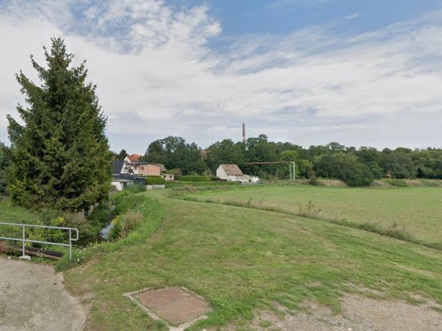 Blick auf Verkaufsfläche und Umgebung - Grünlandstreifen in Ortsrandlage im Landkreis Mansfeld-Südharz