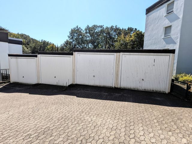 Garagenzeile - Miteigentumsanteil in einer WEG-Anlage **Sondereigentum an einer Garage - nicht errichtet**