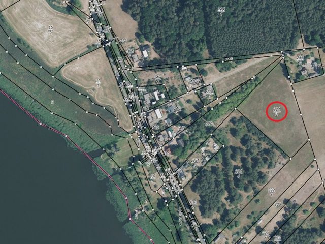 Lageskizze mit Umgebung und Luftbildunterlegung - Vertragsfreies Grundstück unweit vom Peenestrom **etwa 25 km von der Ostsee entfernt**