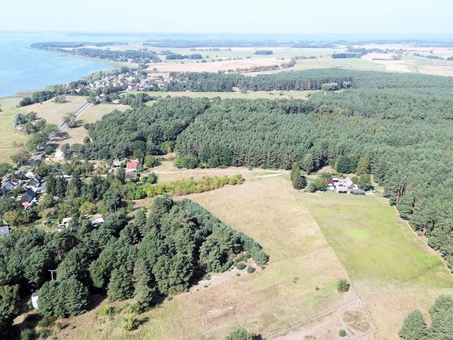 Blick auf die Verkaufsfläche und Umgebung - Vertragsfreies Grundstück unweit vom Peenestrom **etwa 25 km von der Ostsee entfernt**