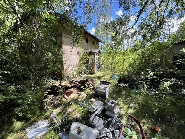 Blick auf Verkaufsobjekt - Ehemaliges Bahnwärterhaus im Oberlausitzer Bergland und direkt an der Tschechischen Landesgrenze