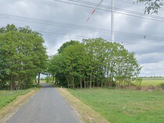 Blick auf Flurstück 96 an der K7022 und auf die Umgebung - 5 Splitterflächen (Acker sowie Forsten und Holzungen) mit insgesamt über 1 ha in der Prignitz