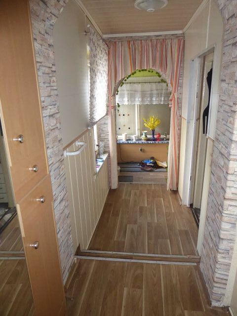 Innenansicht EG - Leerstehende Doppelhaushälfte mit Garage innerhalb einer Wohnsiedlung ca. 1 km nördlich des Marktplatzes von Teuchern