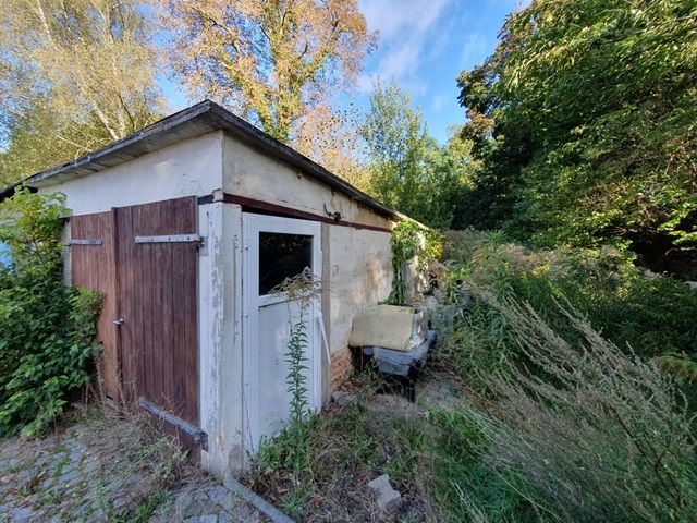 Blick auf Verkaufsgegenstand - Großes Garagengrundstück im Innenbereich von Döbern ** im FNP als Wohnbaufläche ausgewiesen