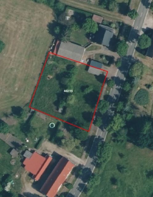 Lageskizze - Vertragsfreie Fläche mit Garage zwischen Wohngrundstücken in Ortslage