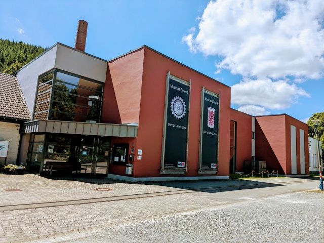 Blick vom Flurstück 93 auf die Umgebung - DampfLandLeute-Museum Eslohe - Teilw. vertragslos genutzte Zuwegung und Freiflächen des DampfLandLeute-Museums Eslohe und Teilflächen des Gewässers ´Salwey´