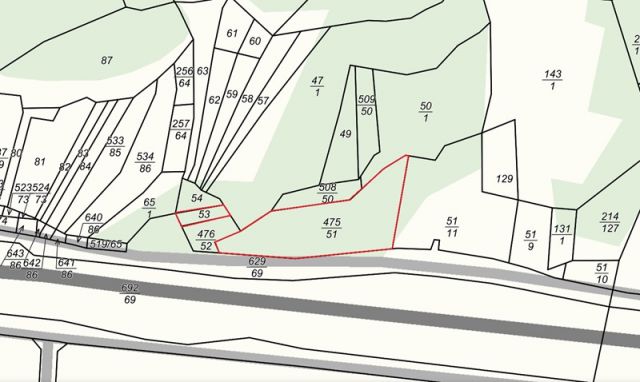 Lageskizze - Vertragsfreies Grundstück neben und oberhalb von Weinbergen in der Weinbaulage ´Pommerner Rosenberg´