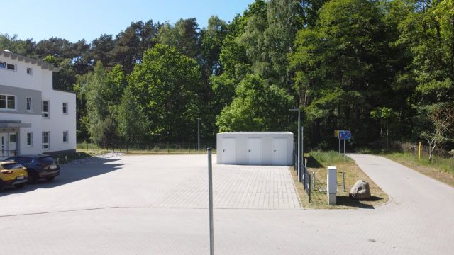 Blick auf Zuwegung aus Richtung Zinnowitz - Waldfläche auf der Insel Usedom **nahe Ostseestrand von Zinnowitz**