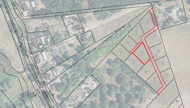 Lageskizze - Flurstück 221/10 und Wegeflurstück - Vertragsfreies Grundstück unweit vom Peenestrom **etwa 25 km von der Ostsee entfernt**
