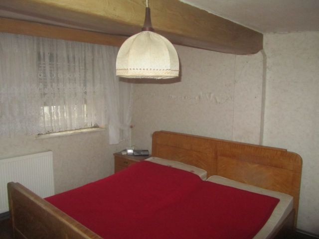 Innenansicht - Leerstehendes Wohnhaus mit Nebengebäude ca. 100 m vom Stadtzentrum entfernt