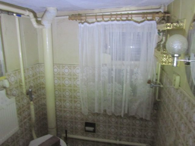 Innenansicht - Leerstehendes Wohnhaus mit Nebengebäude ca. 100 m vom Stadtzentrum entfernt