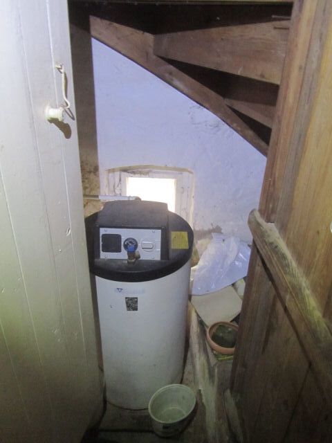 Innenansicht - Leerstehendes Wohnhaus mit Nebengebäude ca. 100 m vom Stadtzentrum entfernt