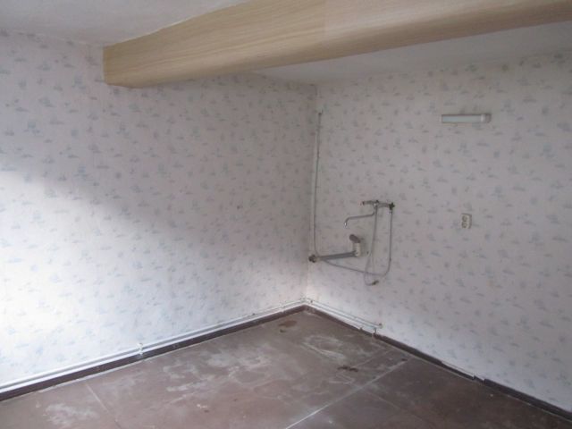 Innenansicht - Leerstehendes Wohnhaus mit Nebengebäude ca. 100 m vom Stadtzentrum entfernt