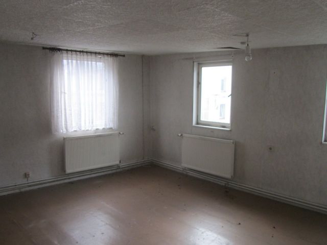 Innenansicht - Leerstehendes Wohnhaus mit Nebengebäude ca. 100 m vom Stadtzentrum entfernt