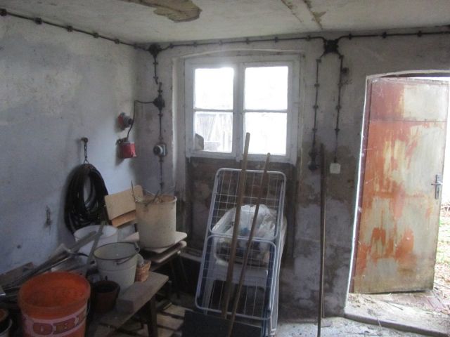 Innenansicht Nebengebäude - Leerstehendes Wohnhaus mit Nebengebäude ca. 100 m vom Stadtzentrum entfernt