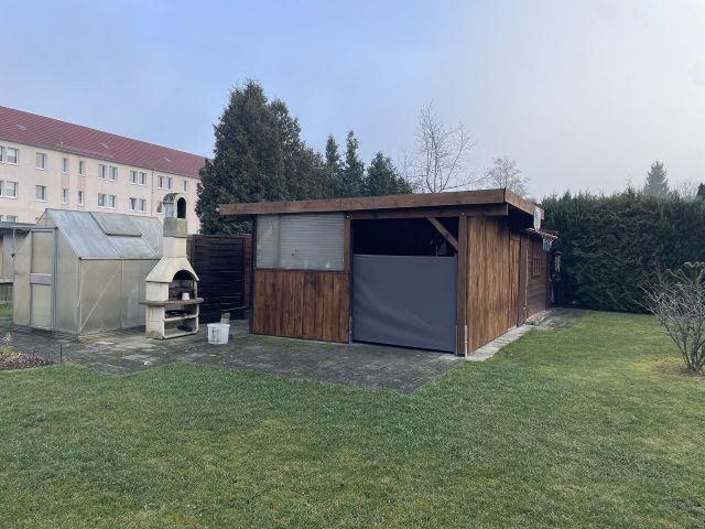 Verkaufsfläche mit Aufbauten in Fremdeigentum und Umgebung - Gartengrundstück hinter Wohnbebauung **Lage im Naturpark Niederlausitzer Heidelandschaft**