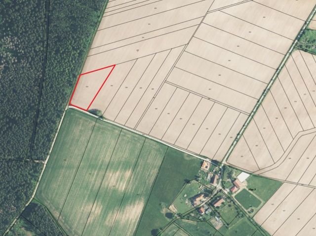 Lageskizze mit Umgebung und Luftbildunterlegung - 1/2 Miteigentumsanteil an einer verpachteten Landwirtschaftsfläche nordwestlich der Kleinsiedlung Hetzeberg