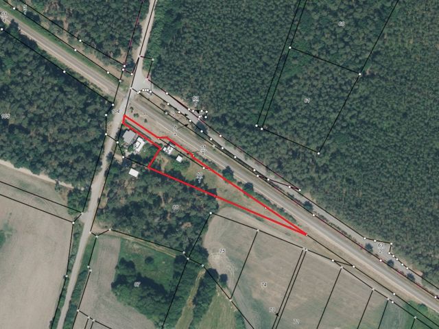 Lageskizze mit Luftbildunterlegung - Ruinöses, ehemaliges Empfangsgebäude im Randbereich der Ueckermünder Heide und wenige Autominuten von Pasewalk entfernt