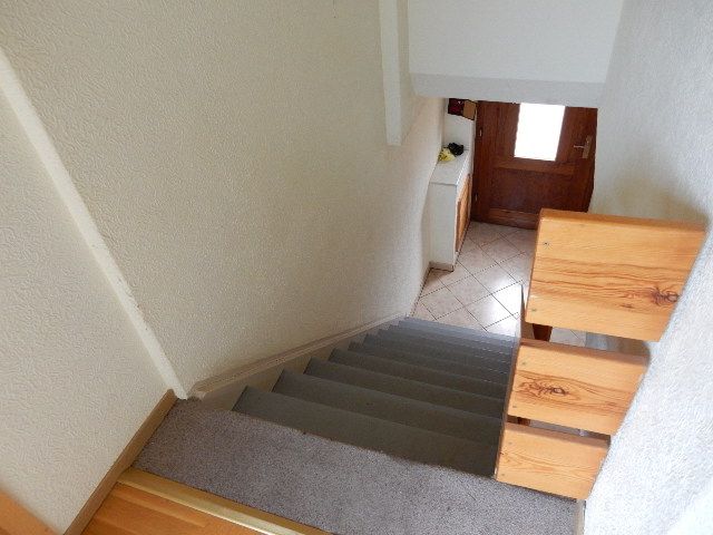 Nebengebäude - Flurbereich - Wohnhaus in zentraler Ortslage **leerstehend**