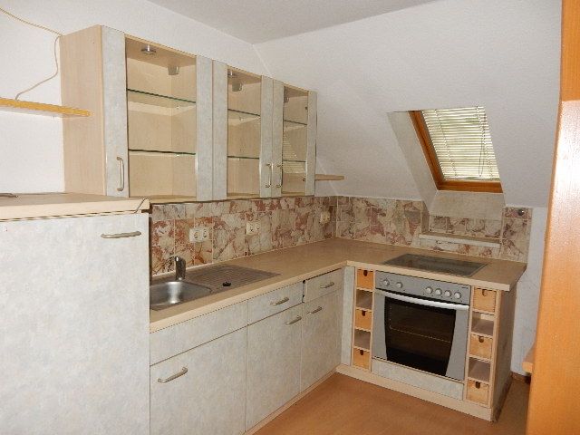 Nebengebäude - Einbauküche - Wohnhaus in zentraler Ortslage **leerstehend**