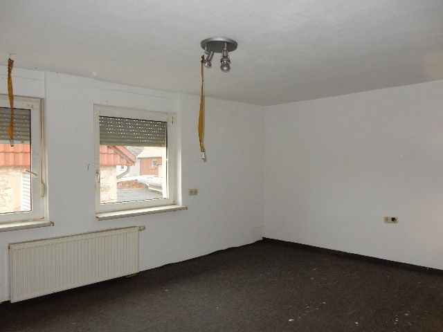 Weiterer Raum im OG - Wohnhaus in zentraler Ortslage **leerstehend**