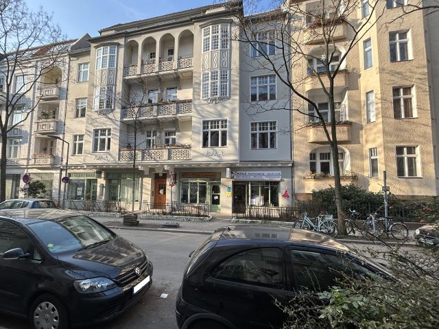 Blick auf den Verkaufsgegenstand und Umgebung - Vermietete Gewerbeeinheit (Textilreinigung) in der Nähe des Bundesplatzes **zentrale Lage nahe der City-West**