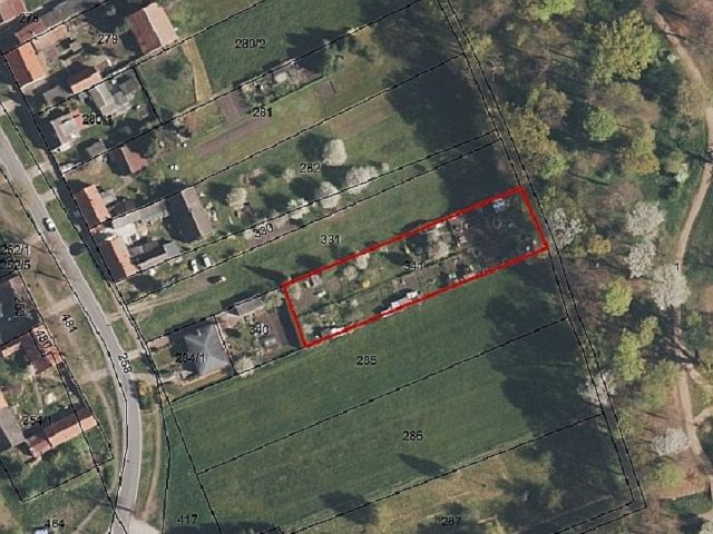 Lageskizze - Verpachtete Kleingartenfläche in Neuhardenberg zwischen Wohnbebauung und Schlosspark
